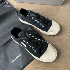 Balenciaga Low Shoes